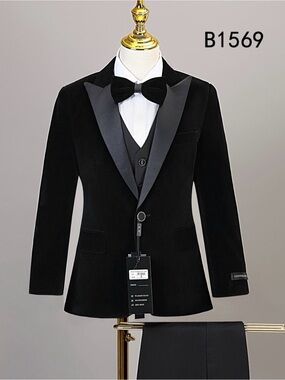 Kids World USA B1569 Black Velvet Tuxedo Suit 5 Piece NWT Starburst Lapel Pin